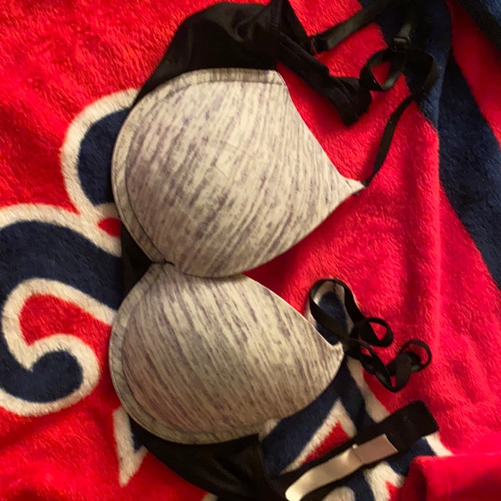 Victoria’s Secret size 34B